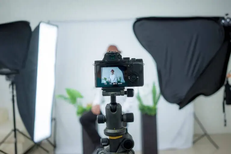 A new actor learning about what they can do for their self tapes.