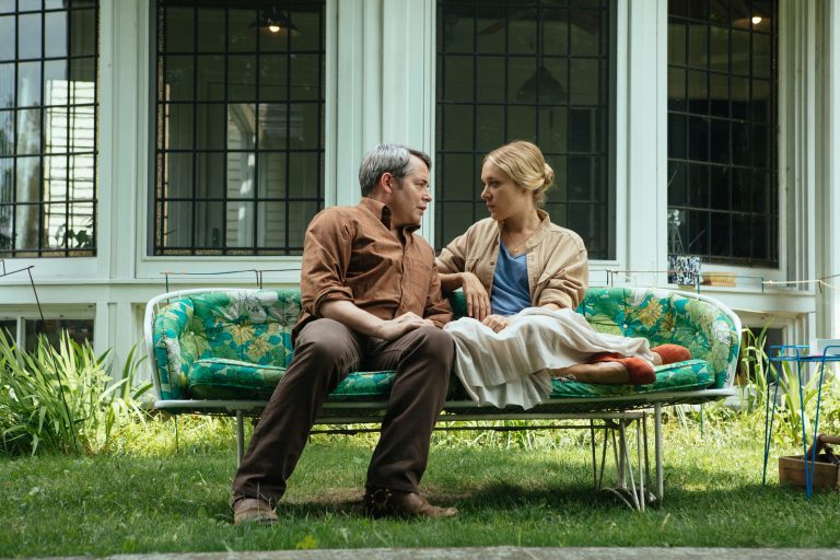 Matthew Broderick as Murray Krafft and Chloë Sevigny as Carolyn Krafft in the drama/comedy “LOVE IS BLIND,” also Shannon Tarbet as Bess Krafft.