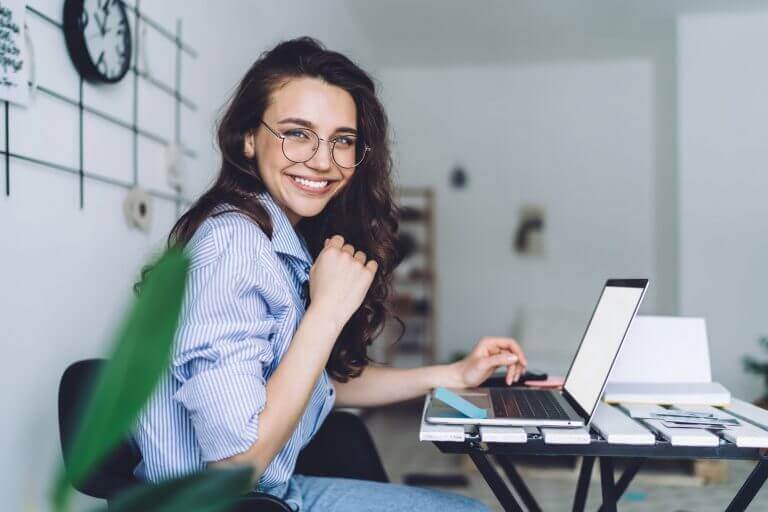 An actress staying sharp during downtime.