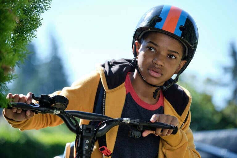 We learn all about the life and times of actor Loonie Chavis, who stars in The Water Man 2.