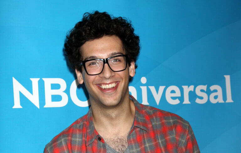 We provide a review of actor Rick Glassman's performance in "As We See It."