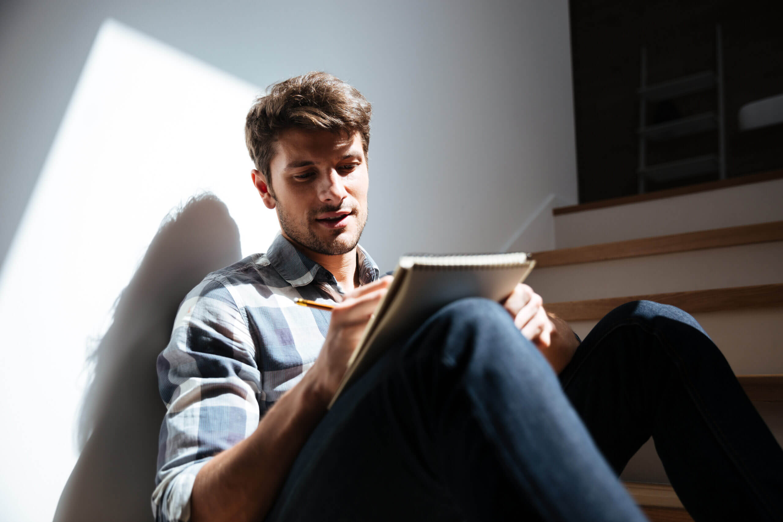 A project creator checking off his casting call checklist before he posts his next project. That way he can make sure he casts the right actors for his roles.