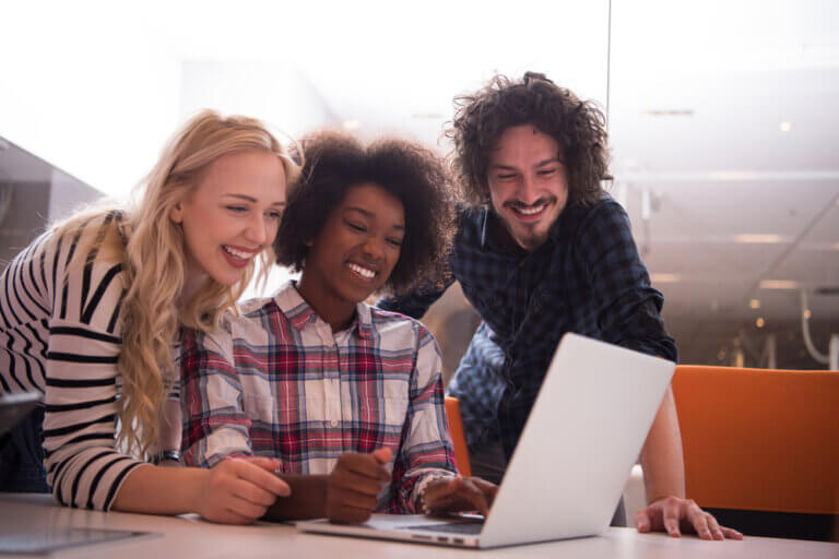 Several actors learning about Casting Network's saved searches for actors feature.