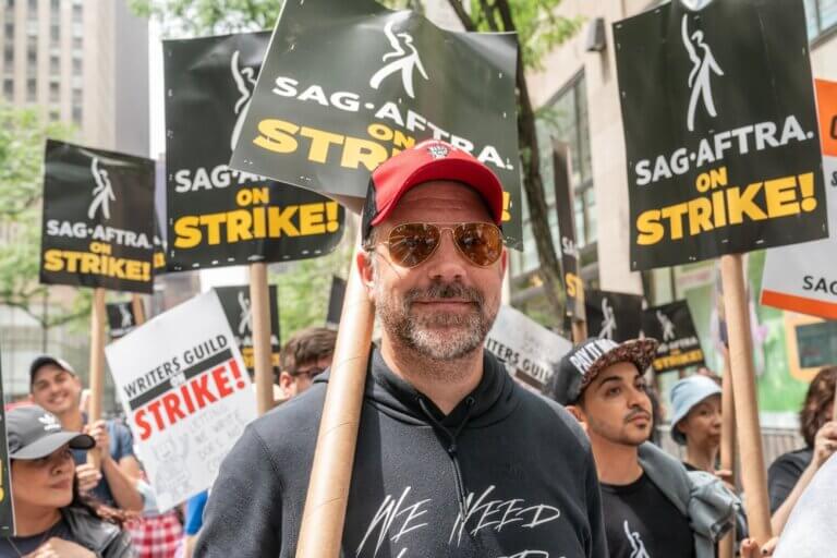 Jason Sudekis on the SAG-AFTRA picket line.