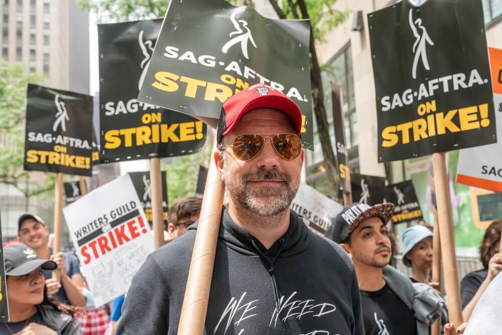 Jason Sudekis on the SAG-AFTRA picket line.