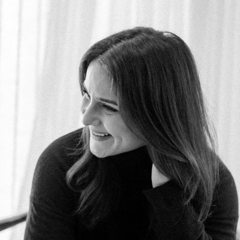 Black and white photo of casting director Rebecca Dealy.