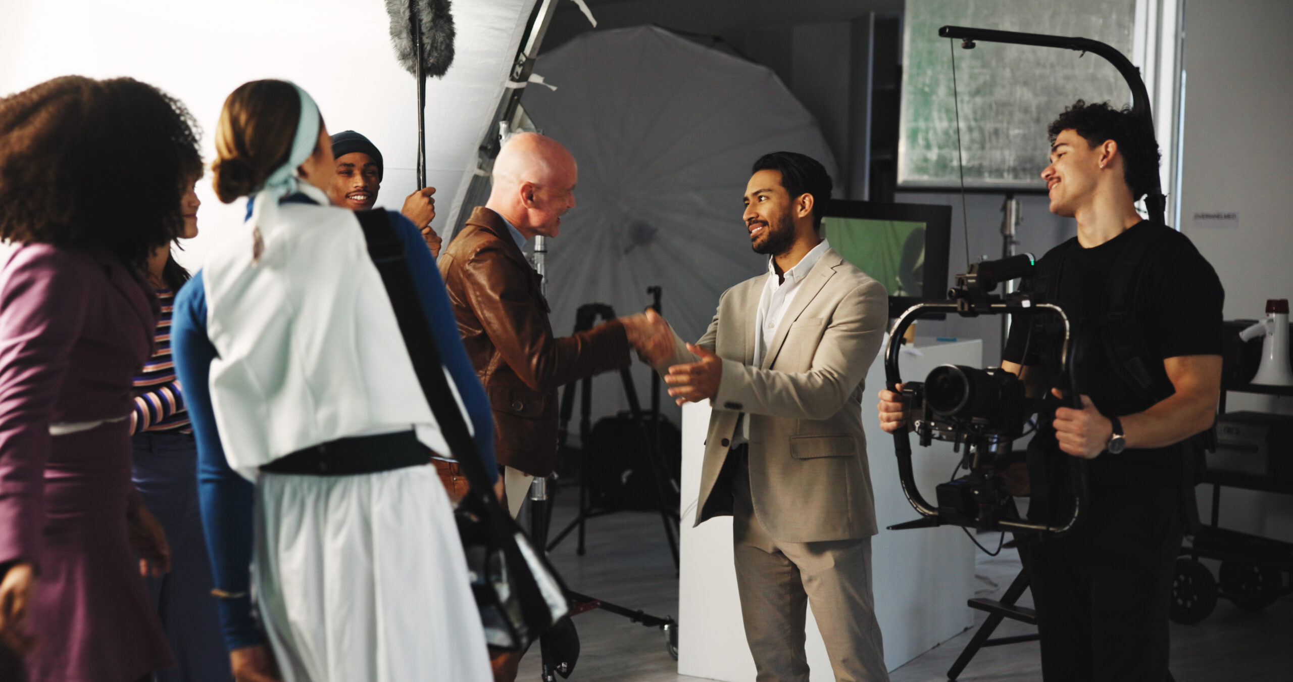 How to Become a Background Actor: What Casting Directors Actually See